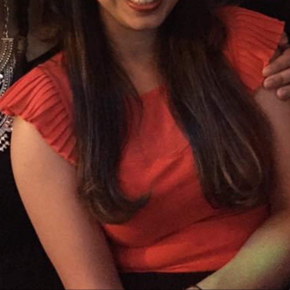 Express red top with short accordian sleeves - Picture 6 of 6